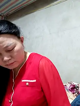 Snapshot of yoowwmr chatting on December 16, 1:21 am yoowwmr online show from December 16, 1:21 am