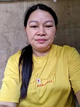 Snapshot of yoowwmr chatting on October 22, 4:12 am yoowwmr online show from October 22, 4:12 am