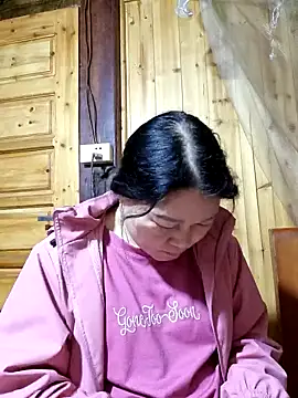 Snapshot of yoowwmr chatting on October 24, 12:59 pm yoowwmr online show from October 24, 12:59 pm