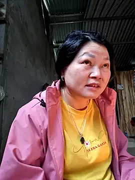 Snapshot of yoowwmr chatting on November 5, 3:42 am yoowwmr online show from November 5, 3:42 am