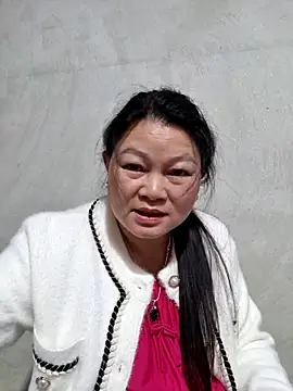 Snapshot of yoowwmr chatting on November 23, 12:59 pm yoowwmr online show from November 23, 12:59 pm