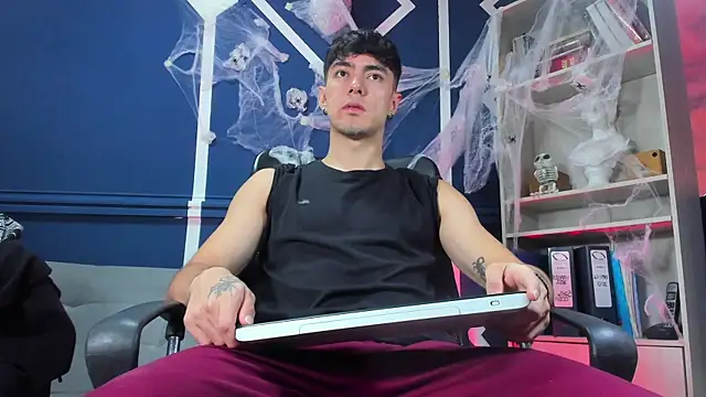 etham wolf  online show from October 22, 1:21 pm