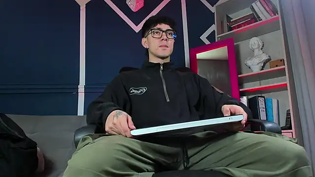 etham wolf  online show from December 20, 1:47 pm