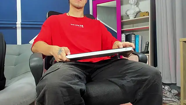 etham wolf  online show from November 29, 11:21 am