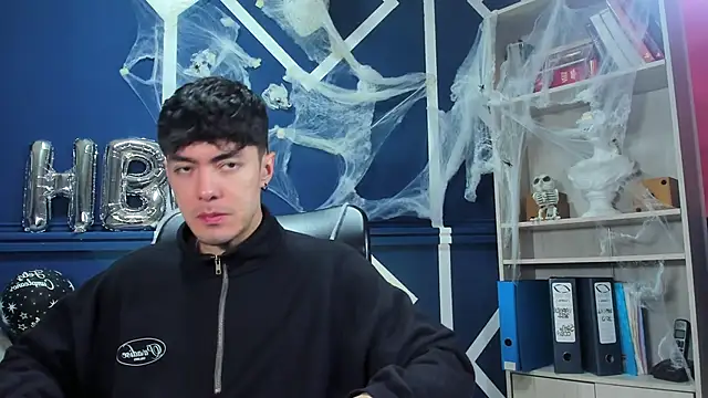 etham wolf  online show from October 29, 12:15 pm