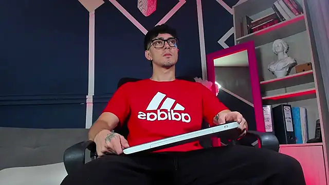 etham wolf  online show from December 17, 1:16 pm