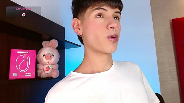 Ezra Storm online show from December 2, 5:20 am