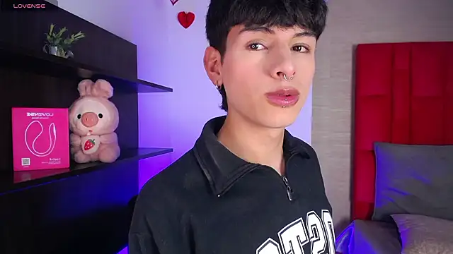 Ezra Storm online show from February 17, 4:32 am