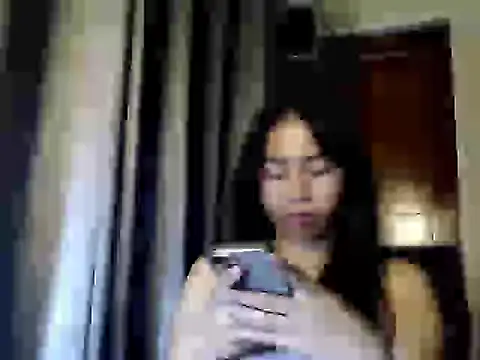 Snapshot of candycrushyyy chatting on October 9, 7:03 pm candycrushyyy online show from October 9, 7:03 pm