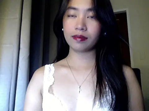 Snapshot of candycrushyyy chatting on October 6, 5:13 pm candycrushyyy online show from October 6, 5:13 pm