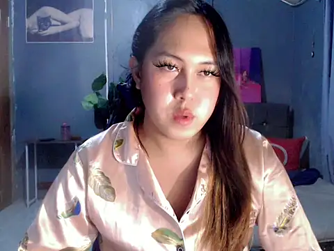 urtranspinay online show from May 5, 8:01 pm