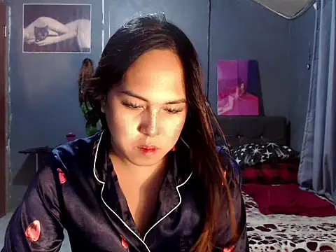 urtranspinay online show from February 5, 12:23 pm