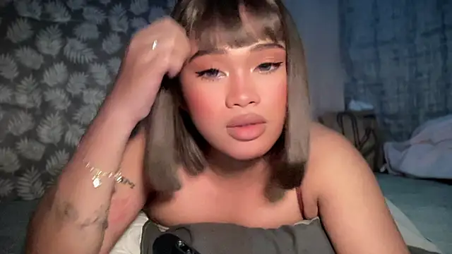 Exotic alyssa69 online show from June 2, 3:45 pm