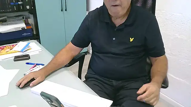 Snapshot of Bsxmaturo61 chatting on July 31, 12:48 pm Bsxmaturo61 online show from July 31, 12:48 pm