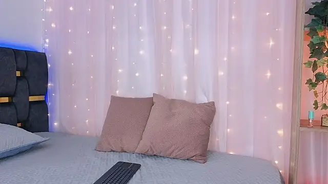 anitaglow online show from October 11, 7:59 pm