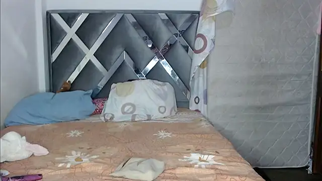 Snapshot of Tom_Hardy11 chatting on November 3, 11:08 pm Tom Hardy11 online show from November 3, 11:08 pm