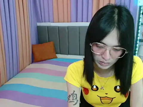 XxTsUncutAskaxX online show from October 14, 5:46 pm