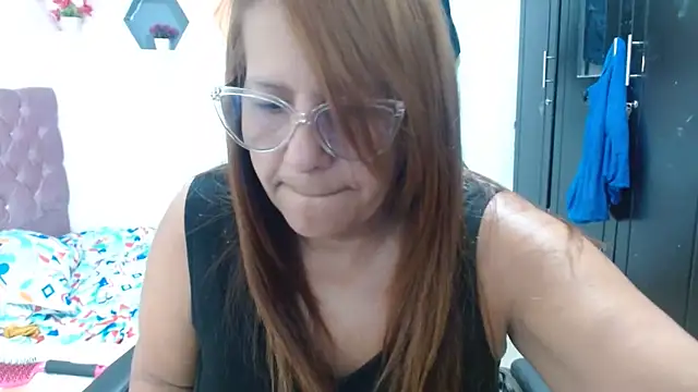 cristydirtyhot online show from April 22, 11:17 am