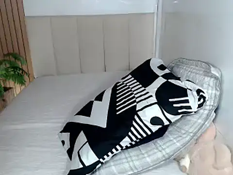 SluttyJedy online show from April 2, 5:03 am