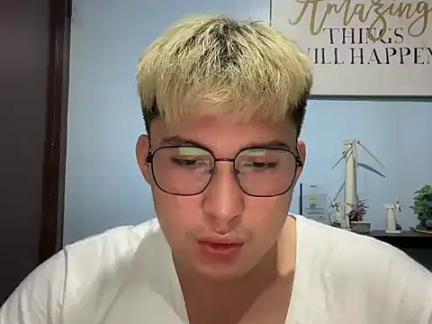 Snapshot of lovely_jay chatting on May 7, 6:22 pm lovely jay online show from May 7, 6:22 pm