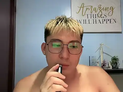 lovely jay online show from April 13, 5:39 pm