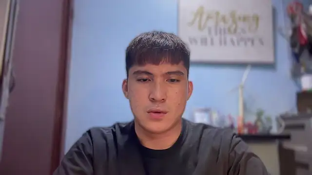 Snapshot of lovely_jay chatting on November 10, 6:24 pm lovely jay online show from November 10, 6:24 pm