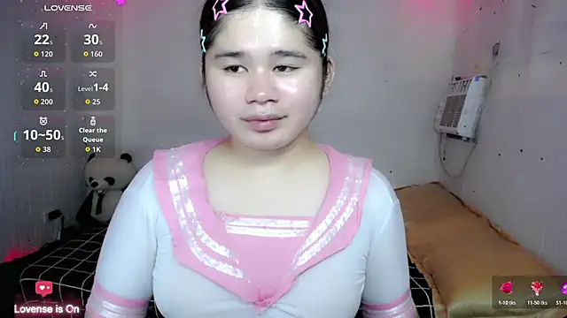Snapshot of skinnygirl_69 chatting on June 6, 3:56 am skinnygirl 69 online show from June 6, 3:56 am