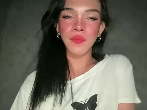 Snapshot of Misselliefayexxx chatting on June 28, 12:50 am Misselliefayexxx online show from June 28, 12:50 am
