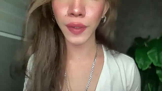 Misselliefayexxx online show from January 13, 8:02 pm