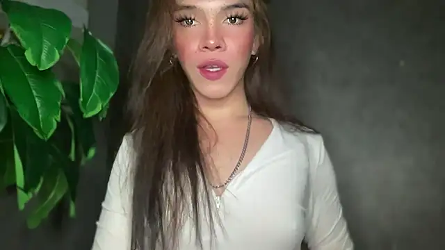 Misselliefayexxx online show from December 18, 1:37 pm