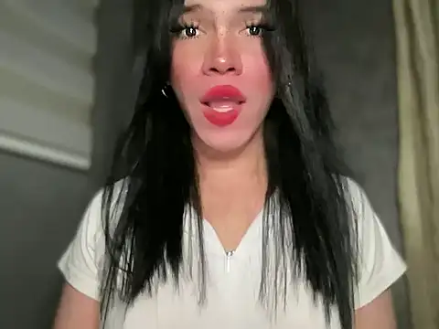 Snapshot of Misselliefayexxx chatting on June 21, 9:26 am Misselliefayexxx online show from June 21, 9:26 am