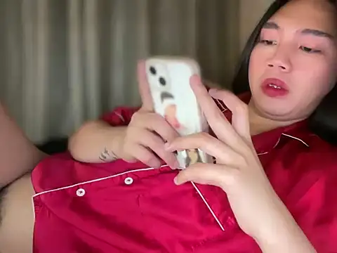 kat mire online show from April 3, 7:09 pm