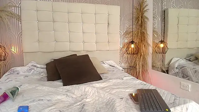 FGLuna online show from October 10, 1:45 pm