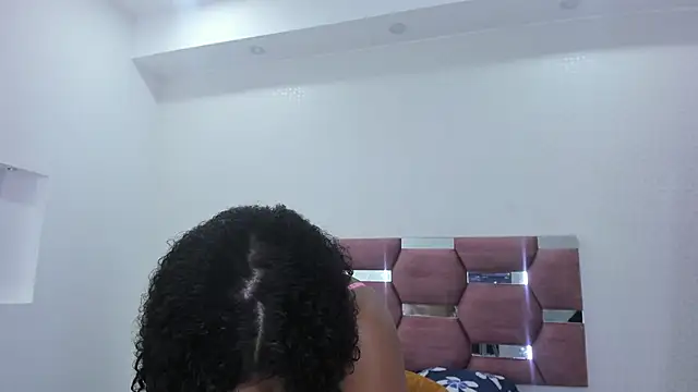 MiiaSmith   online show from November 20, 9:15 pm