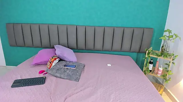 MiiaSmith   online show from October 12, 9:49 pm