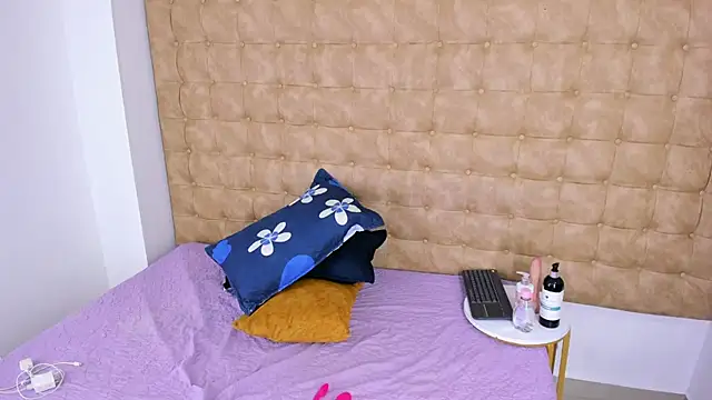 MiiaSmith   online show from November 29, 9:48 pm