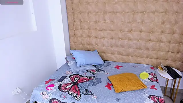 MiiaSmith   online show from November 27, 10:21 pm