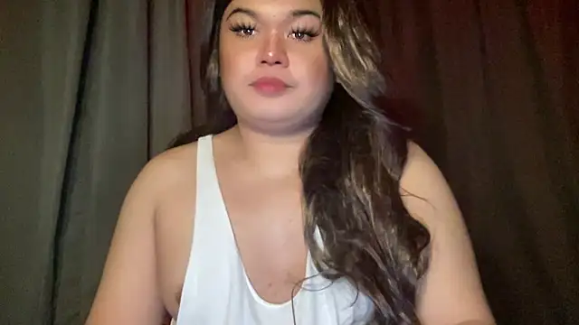 Snapshot of RedHead_Thalia chatting on February 10, 7:02 pm RedHead Thalia online show from February 10, 7:02 pm