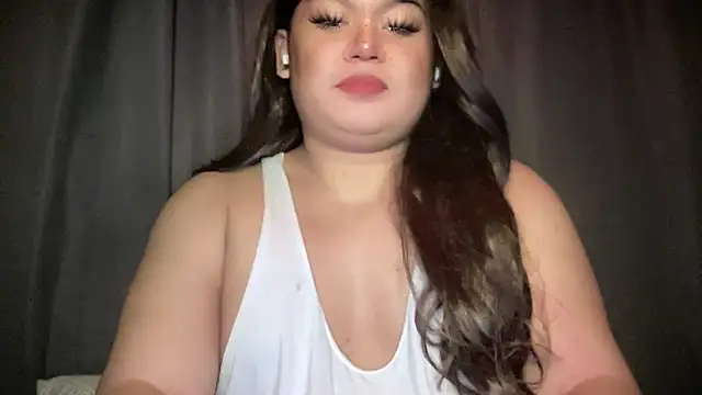 Snapshot of RedHead_Thalia chatting on February 17, 6:38 pm RedHead Thalia online show from February 17, 6:38 pm