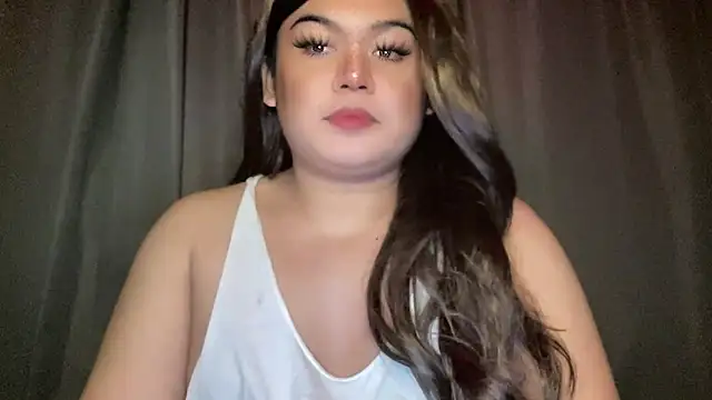 Snapshot of RedHead_Thalia chatting on February 16, 10:40 pm RedHead Thalia online show from February 16, 10:40 pm