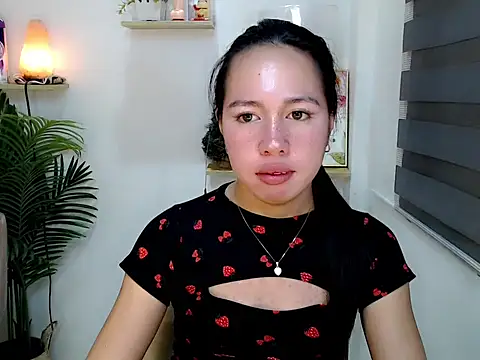 kimbratx online show from February 5, 11:00 pm