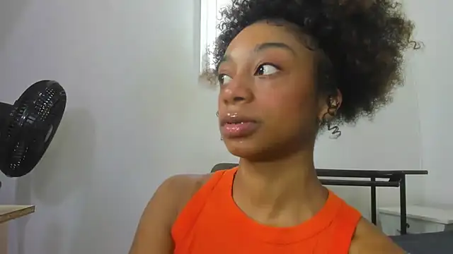 AliyahBrowns online show from April 5, 10:05 pm