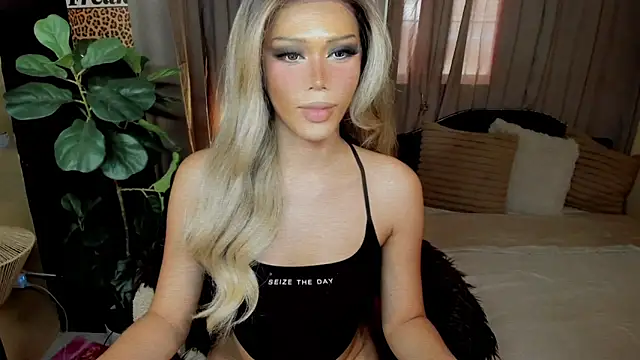 Candicebloom online show from April 7, 4:03 am