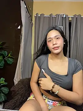 Snapshot of Candicebloom chatting on June 18, 2:11 pm Candicebloom online show from June 18, 2:11 pm