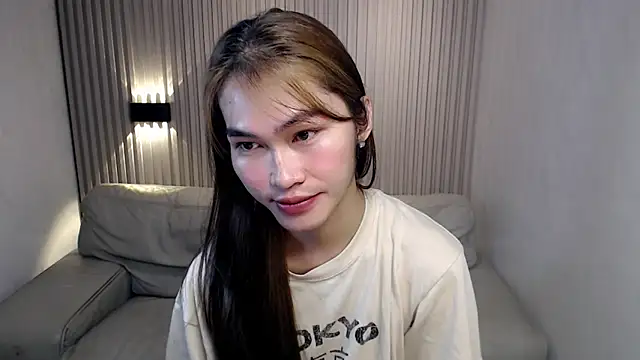 Snapshot of lovelychanel69xx chatting on December 4, 10:31 pm lovelychanel69xx online show from December 4, 10:31 pm