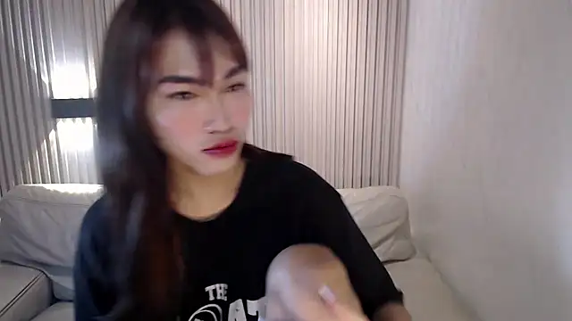 lovelychanel69xx online show from December 18, 1:22 am