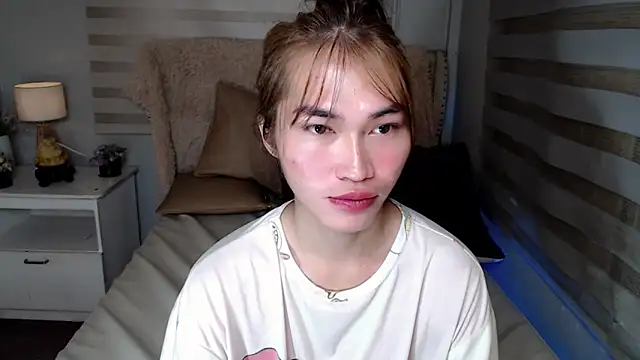 Snapshot of lovelychanel69xx chatting on October 30, 10:39 pm lovelychanel69xx online show from October 30, 10:39 pm