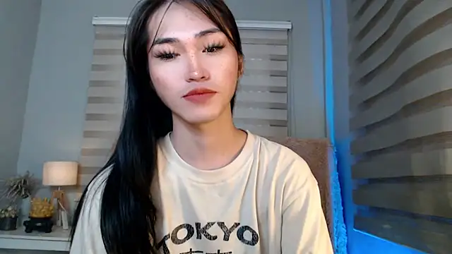 Snapshot of lovelychanel69xx chatting on October 12, 10:55 pm lovelychanel69xx online show from October 12, 10:55 pm