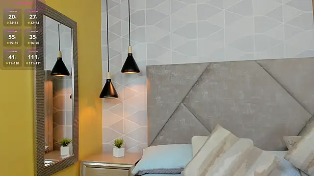 Jade Whisper online show from October 31, 1:24 am