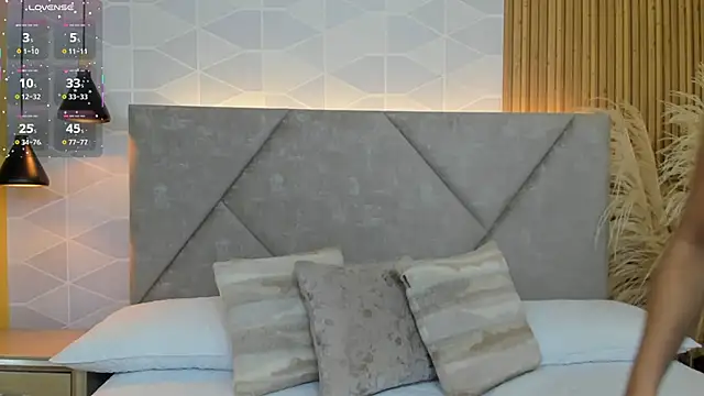 Jade Whisper online show from October 4, 1:29 am